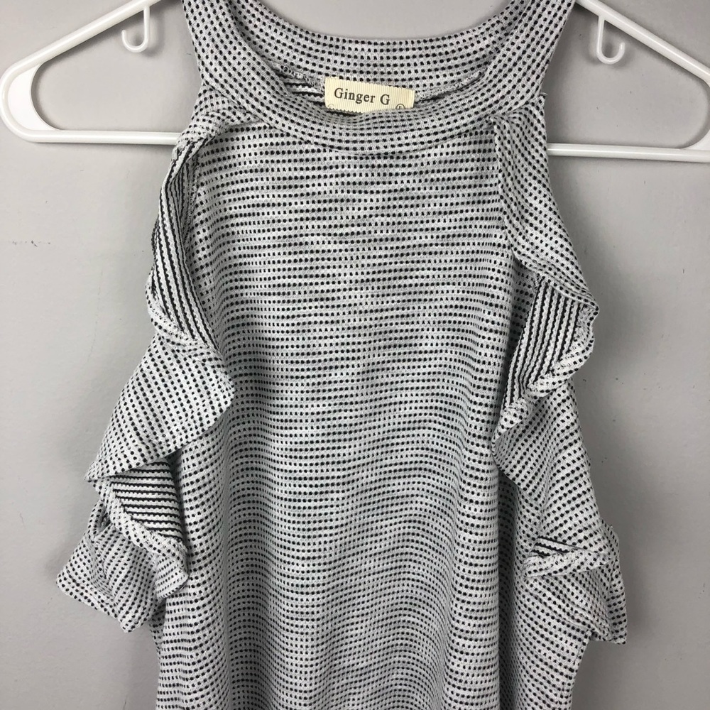 Ginger G Ruffle Top - Picture 2 of 5